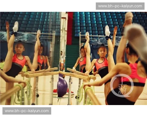 集锦艺术体操——用美与力量谱写孩子的无限可能